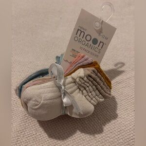 NWT Rabbit Moon Organics Assorted Color Cotton Socks Pack